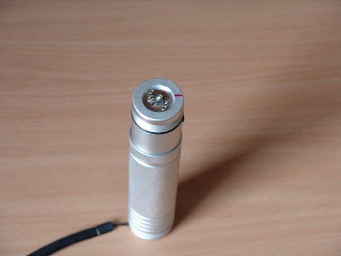 3.jpg (53.71 KiB) 29904 mal betrachtet Taschenlampe ausgeschaltet, Reflektor abgeschraubt